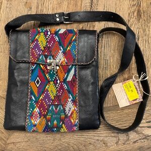 Soul Shine Leather Purse Aztec Style Metal Clasp Crossbody Purse MSRP $195 LEATH